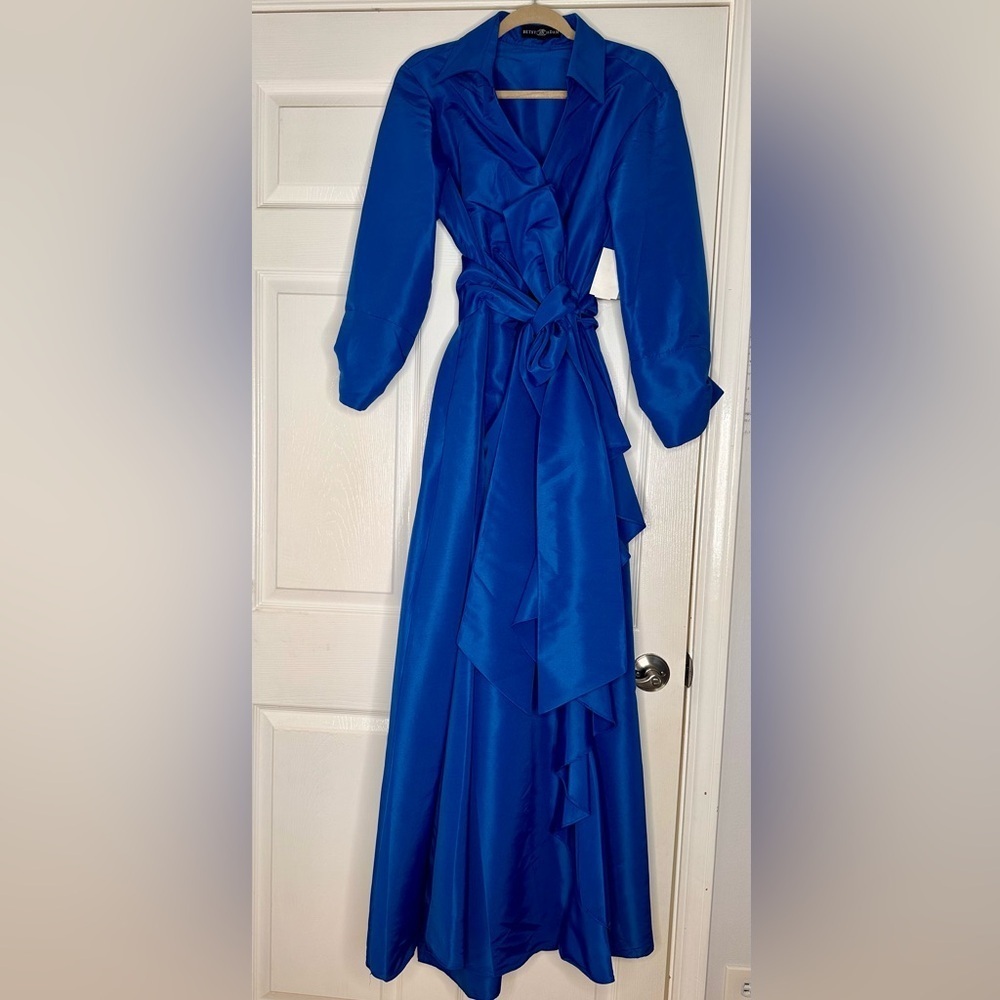 Betsy & Adam Long Sleeve Taffeta Gown - Picture 7 of 10